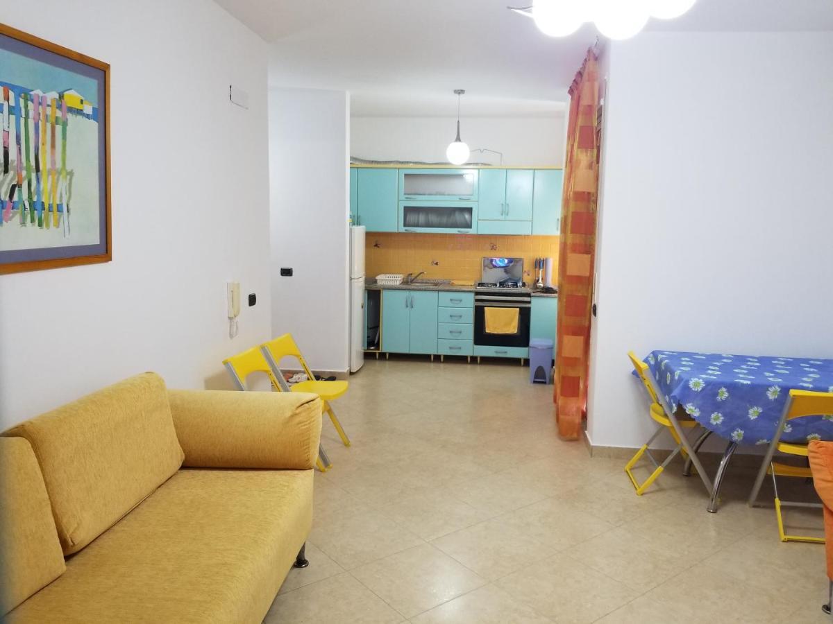 Dea Apartment Durrës Exteriör bild